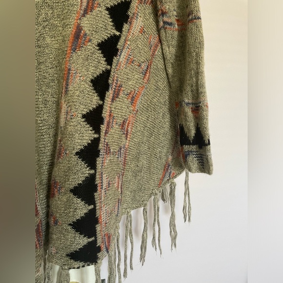 Renee C Aztec Western Fringed Open Cardigan S - Picture 7 of 10